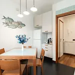Nest Of Elegance - 5 Minuti Dalla Stazione - Apartamento *