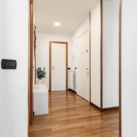 Nest Of Elegance - 5 Minuti Dalla Stazione - Apartment La Spezia