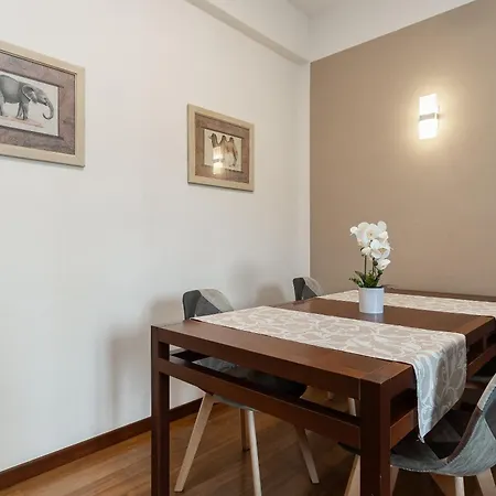 Apartment Nest Of Elegance - 5 Minuti Dalla Stazione -