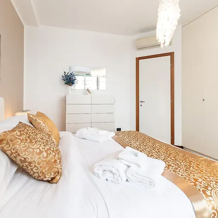 Nest Of Elegance - 5 Minuti Dalla Stazione - La Spezia