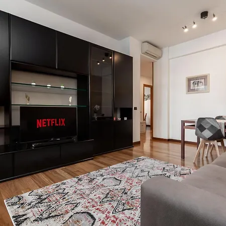 Nest Of Elegance - 5 Minuti Dalla Stazione - Apartment